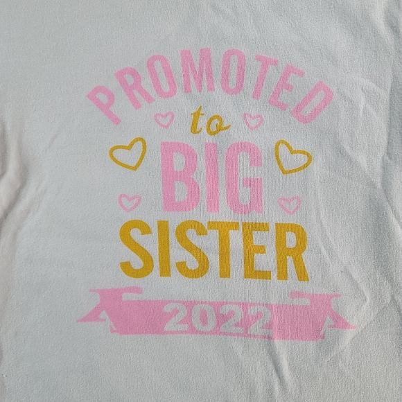 Toddler Girl White Short Sleeve Promoted To Big Sister 2022 Tee Size (110) 4T - Picture 2 of 6